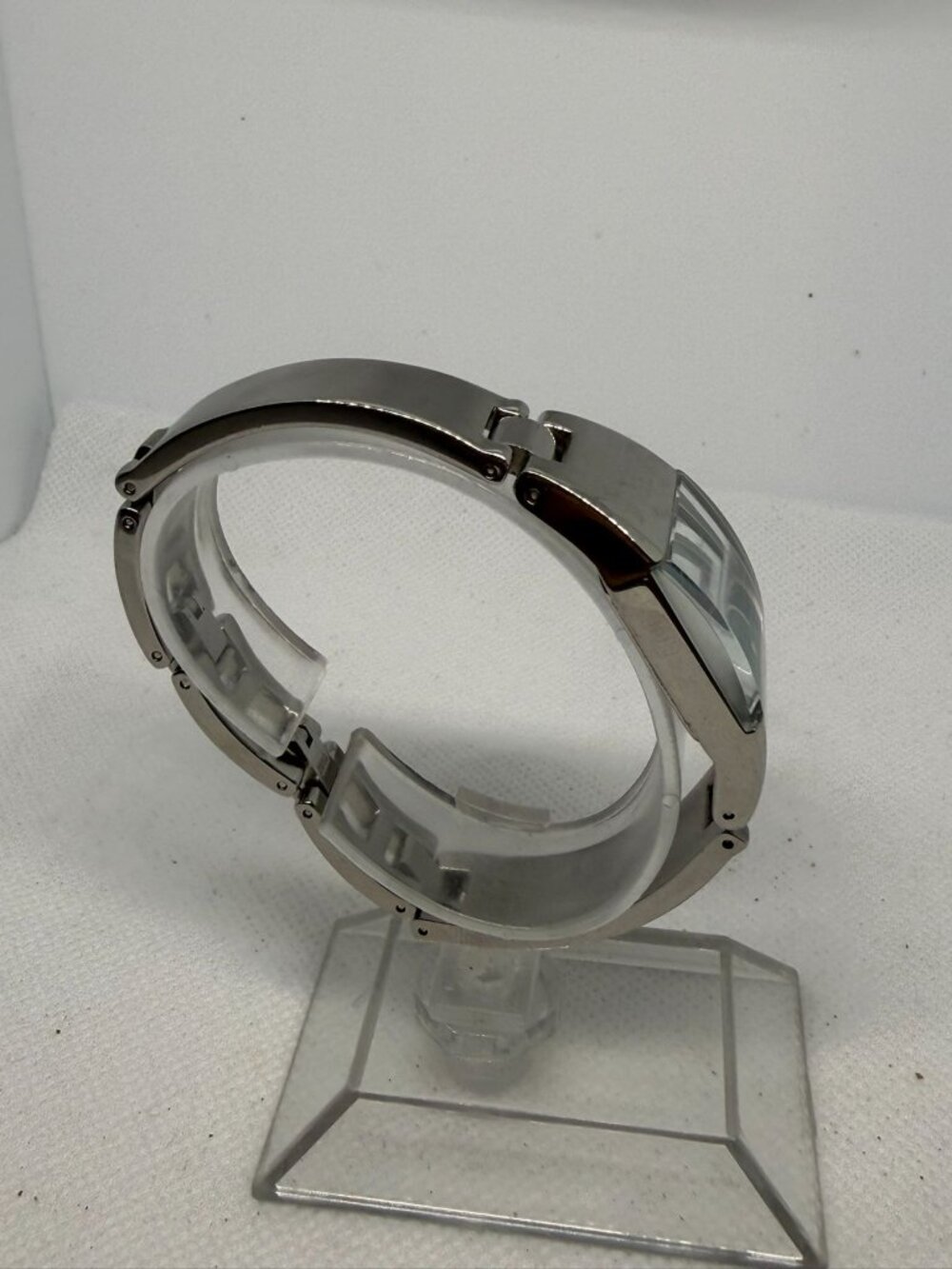 Vintage Guess Women's Teal Rectangular Dial Silver-Tone Metal Band Quartz Watch - Picture 7 of 11